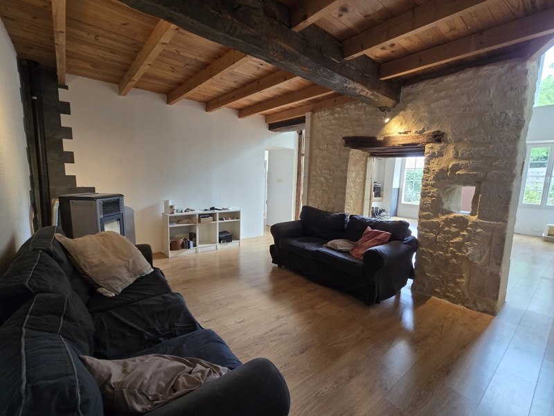 Vente Maison FONTAINES D OZILLAC - 8 pièces -214 m² - (17500)