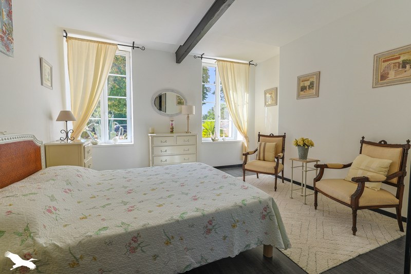 Vente Maison GUITINIERES - 9 pièces -322 m² - (17500)