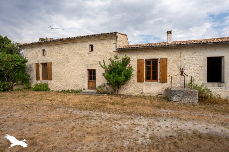 Vente Maison NEUILLAC - 3 pièces -146 m² - (17520)