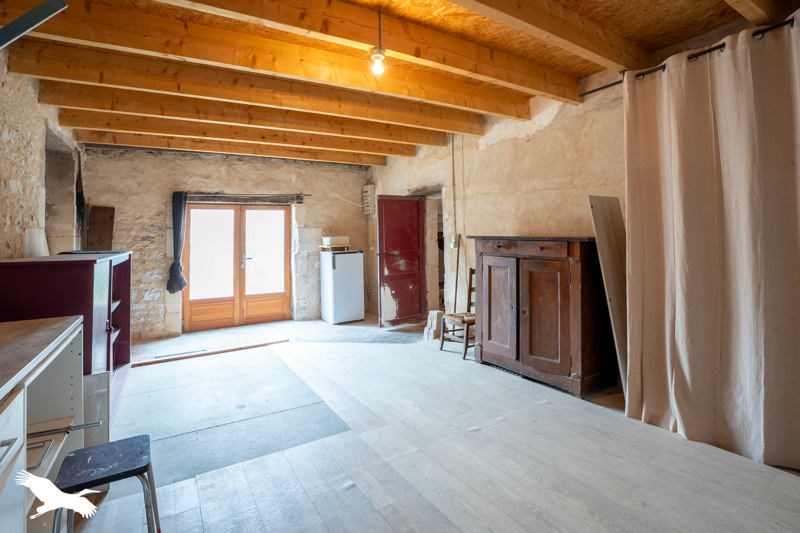 Vente Maison NEUILLAC - 3 pièces -146 m² - (17520)