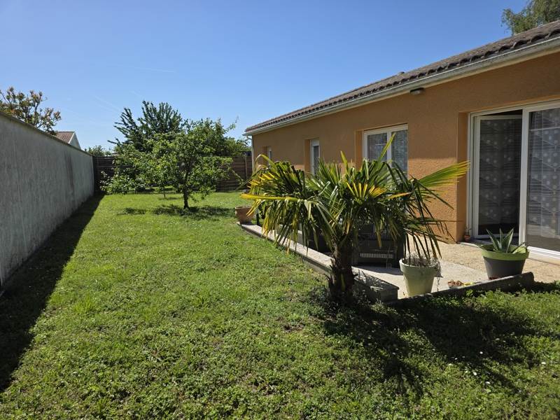 Vente Maison ST MARTIAL DE VITATERNE - 5 pièces -110 m² - (17500)