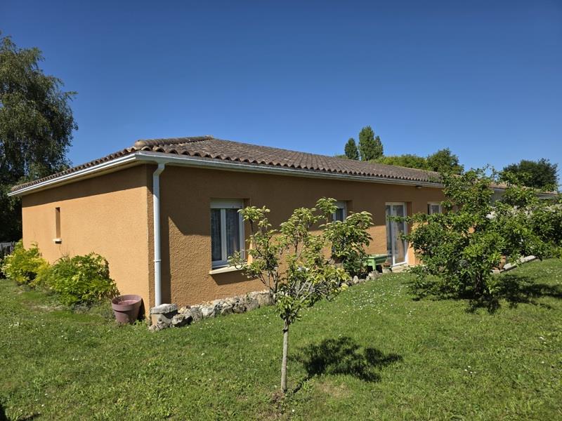 Vente Maison ST MARTIAL DE VITATERNE - 5 pièces -110 m² - (17500)