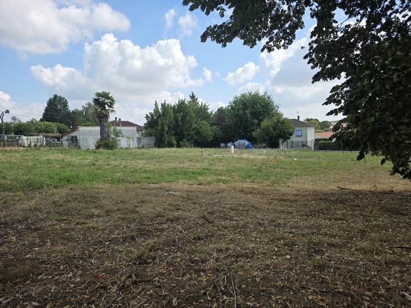 Vente Terrain Jonzac - -545 m² - (17500)