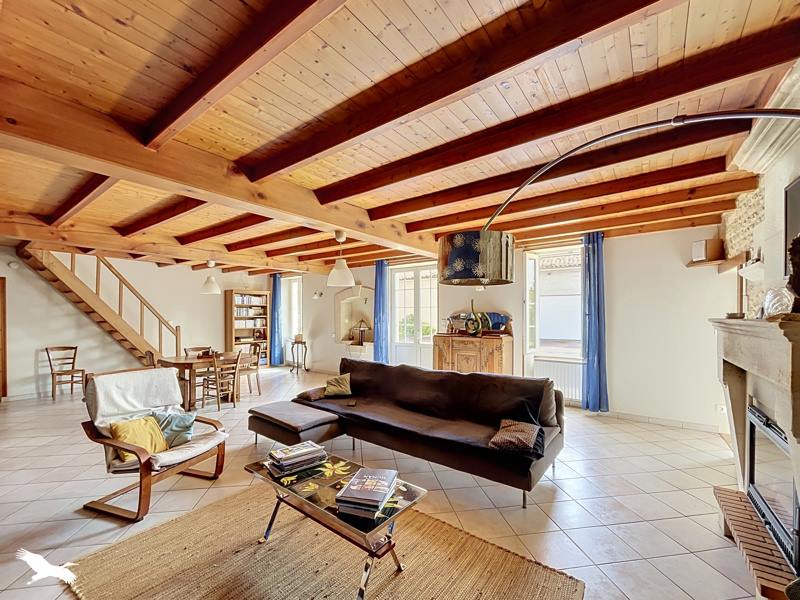 Vente Maison Saint-Eugène - 5 pièces -129 m² - (17520)