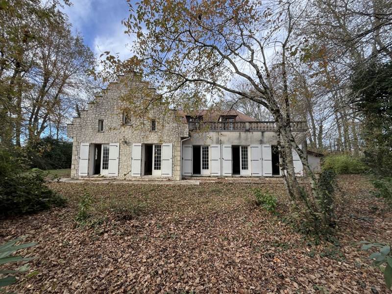Vente Maison MARTIGNAS SUR JALLE - 8 pièces -248 m² - (33127)