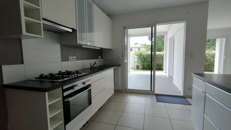 Vente Maison MARTIGNAS SUR JALLE - 5 pièces -112 m² - (33127)