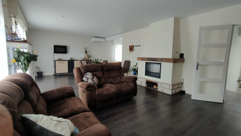 Vente Maison MARTIGNAS SUR JALLE - 6 pièces -238 m² - (33127)