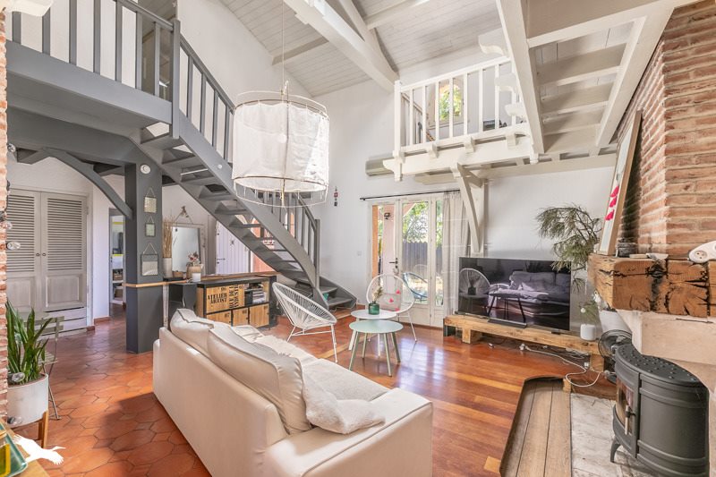 Vente Maison MARTIGNAS SUR JALLE - 6 pièces -166 m² - (33127)