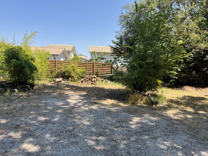 Vente Terrain MARTIGNAS SUR JALLE - -810 m² - (33127)