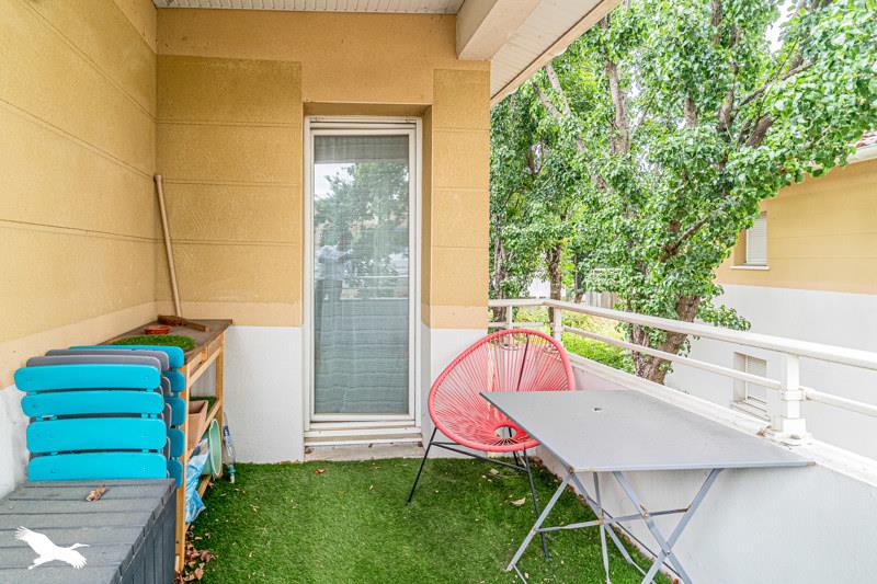 Vente Appartement MARTIGNAS SUR JALLE - 2 pièces -48 m² - (33127)
