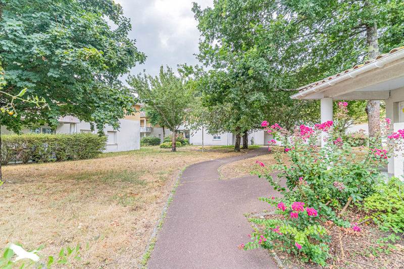 Vente Appartement MARTIGNAS SUR JALLE - 2 pièces -48 m² - (33127)