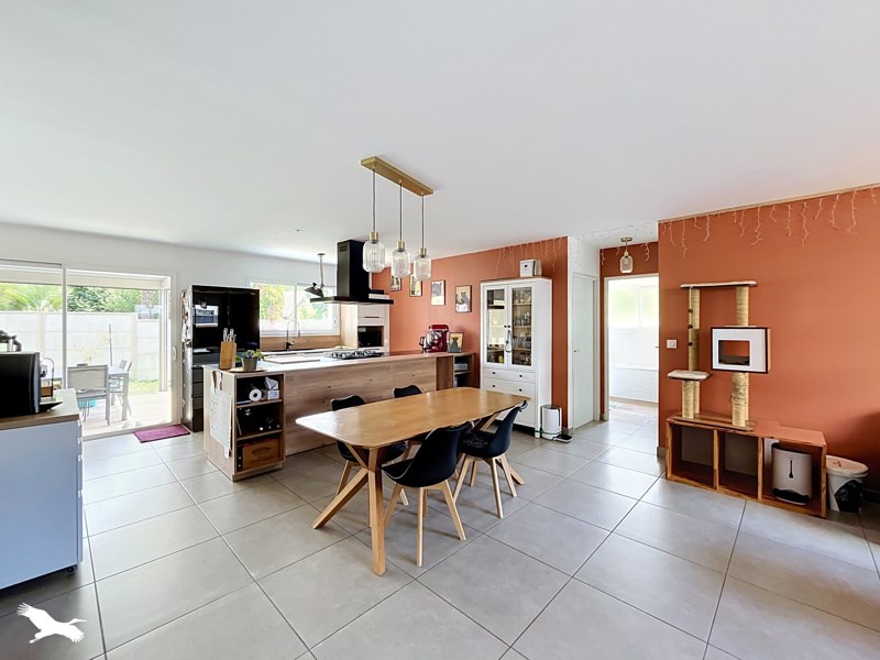 Vente Maison MARTIGNAS SUR JALLE - 5 pièces -122 m² - (33127)