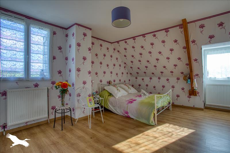 Vente Maison TERRASSON LAVILLEDIEU - 5 pièces -155 m² - (24120)
