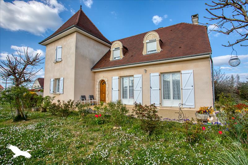 Vente Maison TERRASSON LAVILLEDIEU - 5 pièces -155 m² - (24120)