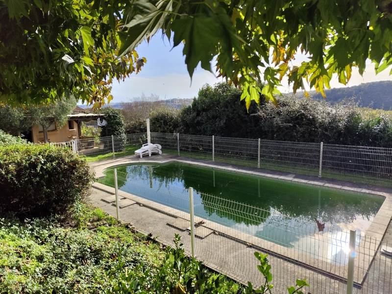 Vente Maison TERRASSON LAVILLEDIEU - 5 pièces -130 m² - (24120)
