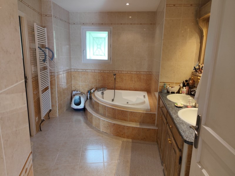 Vente Maison TERRASSON LAVILLEDIEU - 5 pièces -130 m² - (24120)