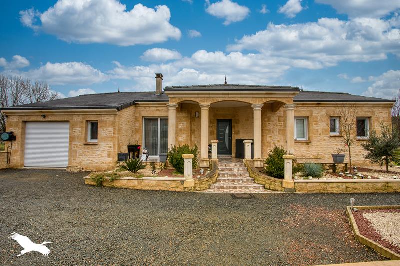 Vente Maison TERRASSON LAVILLEDIEU - 6 pièces -135 m² - (24120)