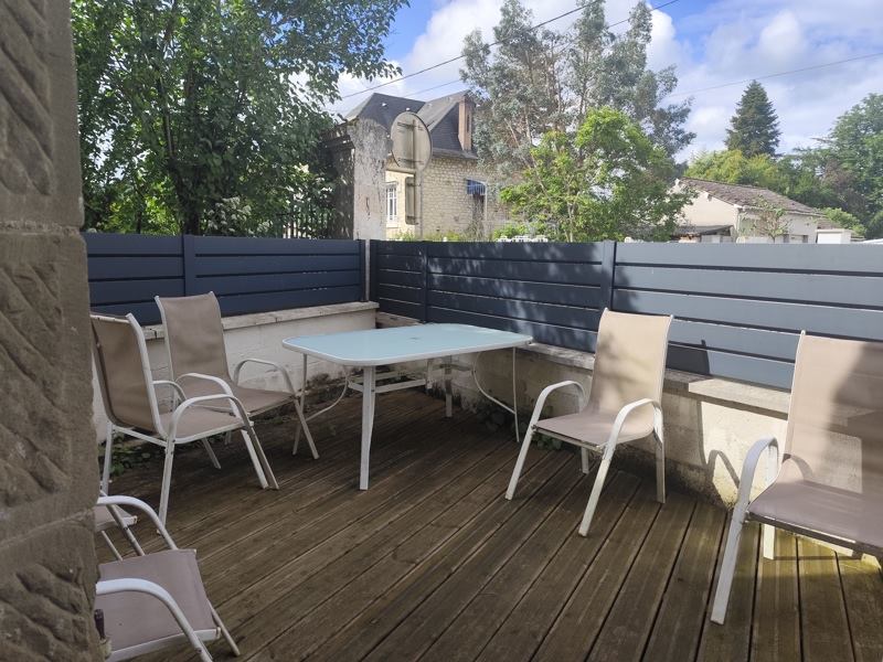 Vente Maison TERRASSON LAVILLEDIEU - 5 pièces -135 m² - (24120)