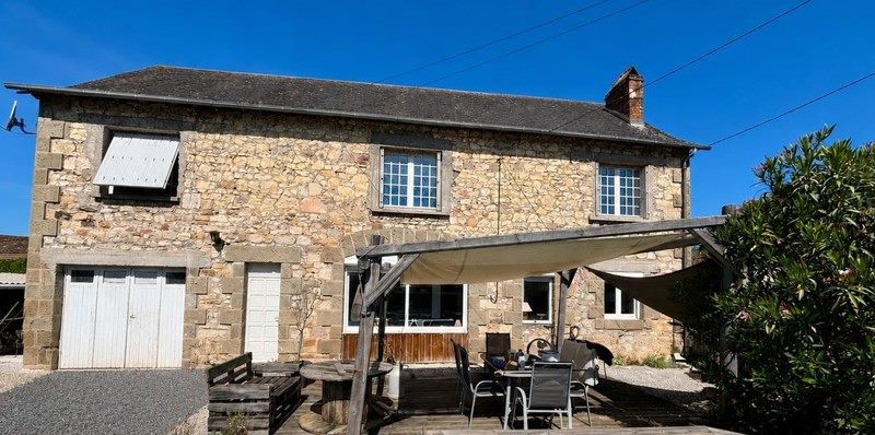 Vente Maison TERRASSON LAVILLEDIEU - 5 pièces -135 m² - (24120)