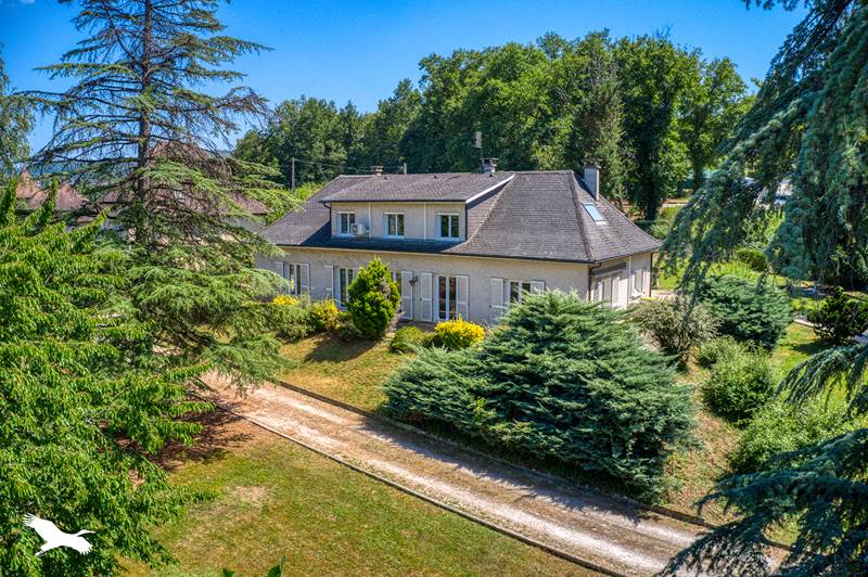 Vente Maison LA FEUILLADE - 7 pièces -255 m² - (24120)
