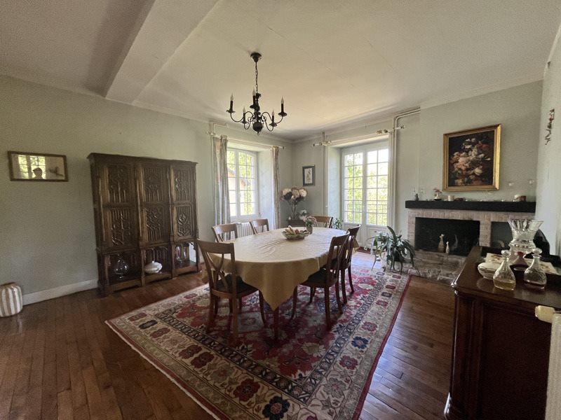 Vente Maison LARCHE - 5 pièces -210 m² - (19600)