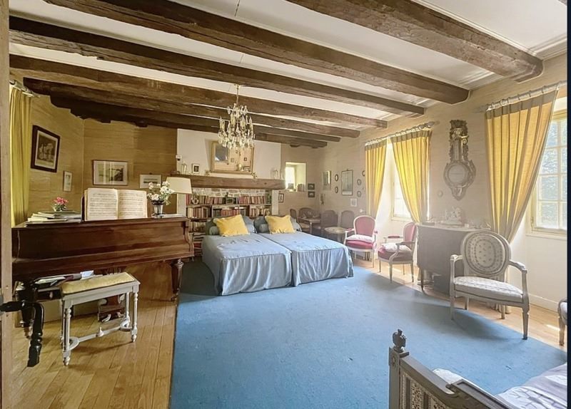 Vente Maison Terrasson-Lavilledieu - 8 pièces -257 m² - (24120)