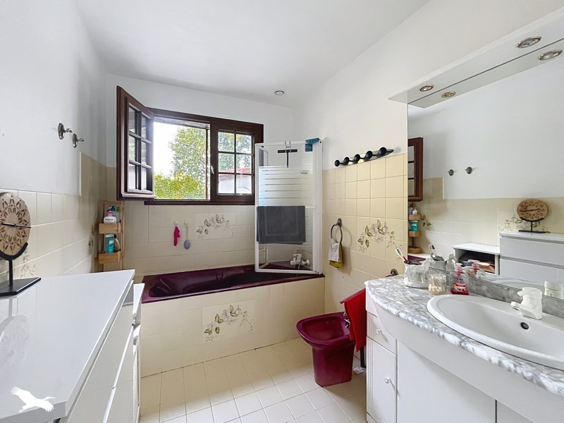 Vente Maison TERRASSON LAVILLEDIEU - 5 pièces -131 m² - (24120)