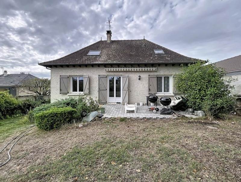Maison 7 pièces 137 m² · à Larche · 137 m² · 225 000 €