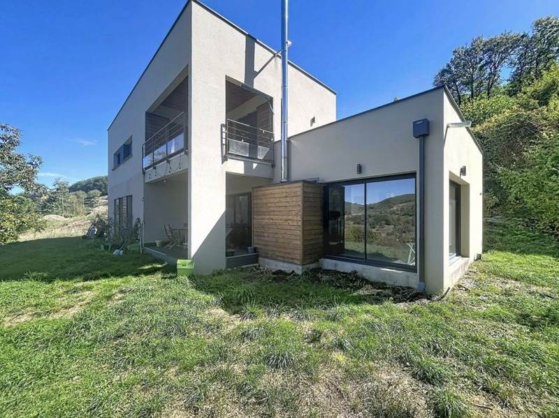 Maison 4 pièces 147 m² · à Chasteaux · 147 m² · 283 392 €