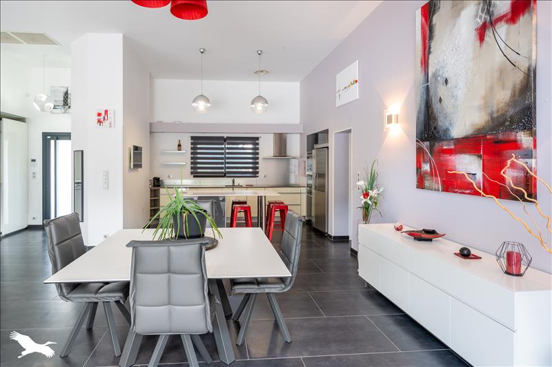 Vente Maison CASTRES GIRONDE - 7 pièces -218 m² - (33640)