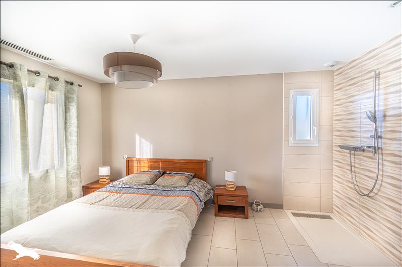 Vente Maison ST SELVE - 7 pièces -131 m² - (33650)