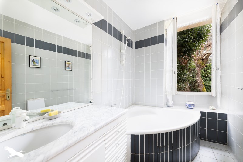 Vente Maison ST MEDARD D EYRANS - 11 pièces -354 m² - (33650)