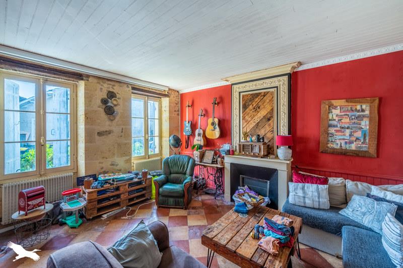 Vente Maison ST SELVE - 8 pièces -244 m² - (33650)