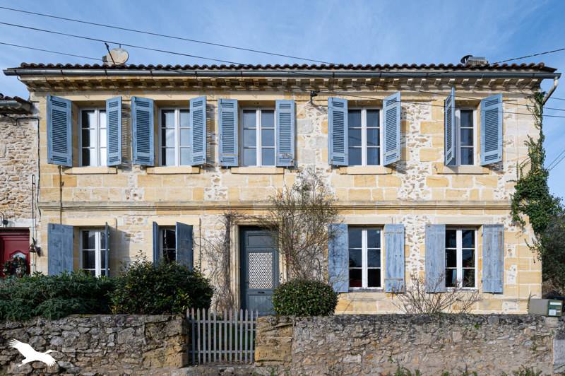 Vente Maison ST SELVE - 8 pièces -244 m² - (33650)