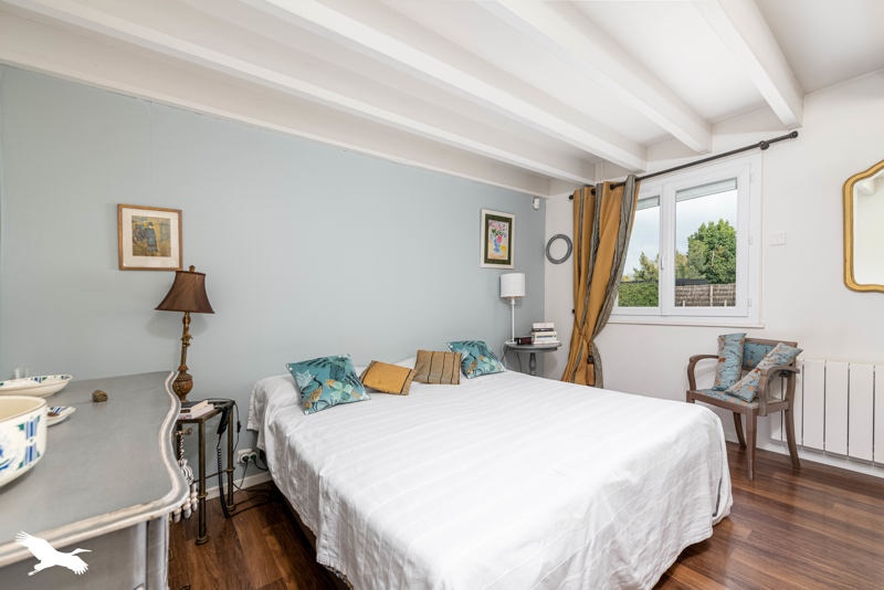 Vente Maison LA BREDE - 6 pièces -144 m² - (33650)