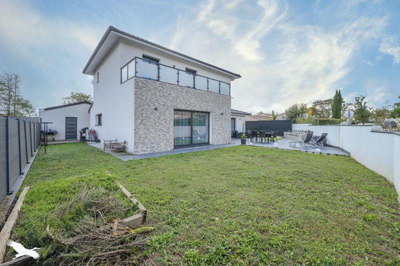 Vente Maison ST MEDARD D EYRANS - 5 pièces -168 m² - (33650)