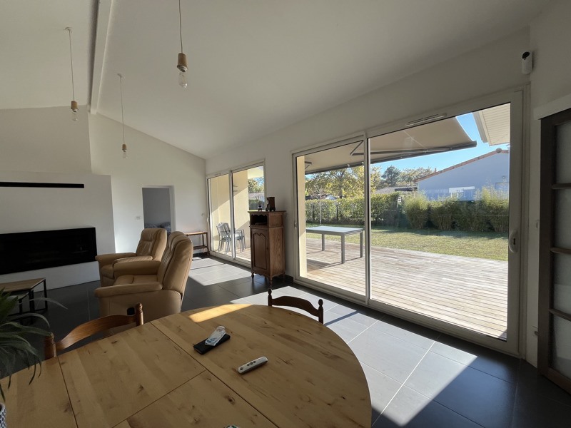Vente Maison ST SELVE - 5 pièces -128 m² - (33650)