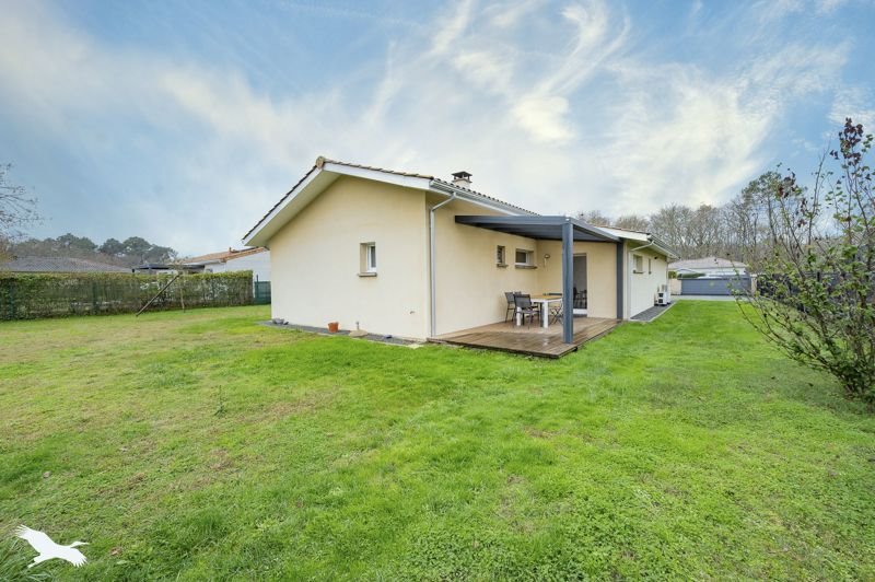 Vente Maison ST SELVE - 5 pièces -128 m² - (33650)