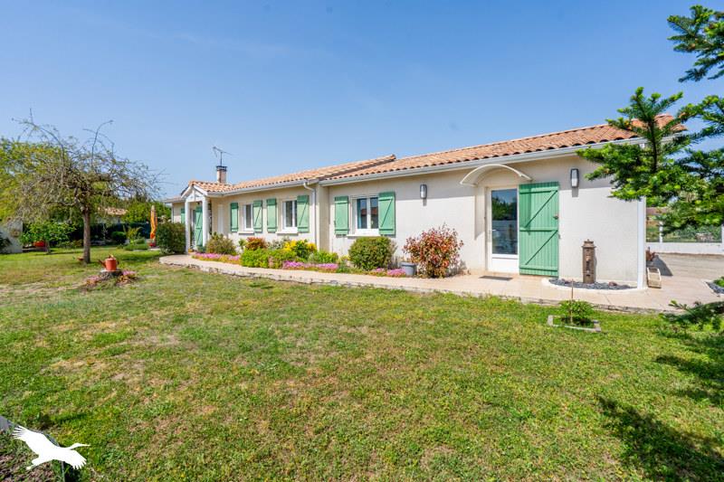 Vente Maison AYGUEMORTE LES GRAVES - 5 pièces -118 m² - (33640)
