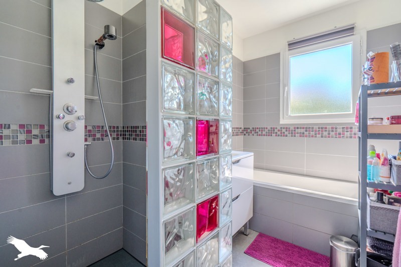 Vente Maison CABANAC ET VILLAGRAINS - 4 pièces -80 m² - (33650)