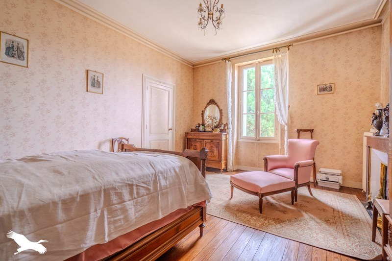 Vente Maison LANDIRAS - 8 pièces -212 m² - (33720)