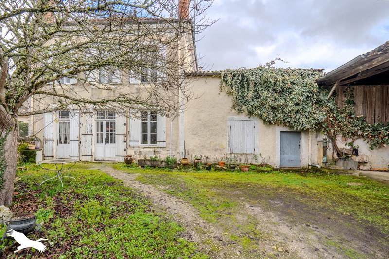 Vente Maison LANDIRAS - 8 pièces -212 m² - (33720)