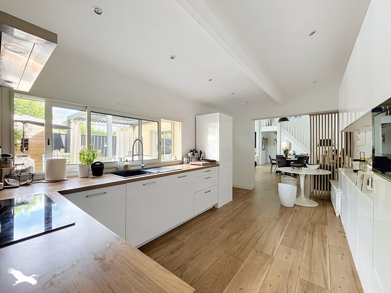 Vente Maison LA BREDE - 5 pièces -140 m² - (33650)