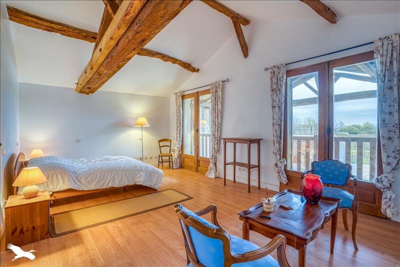 Vente Maison MEILHAN SUR GARONNE - 9 pièces -260 m² - (47180)