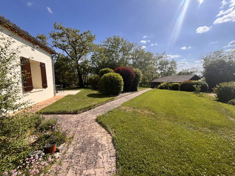 Vente Maison CASTELNAU SUR GUPIE - 8 pièces -181 m² - (47180)