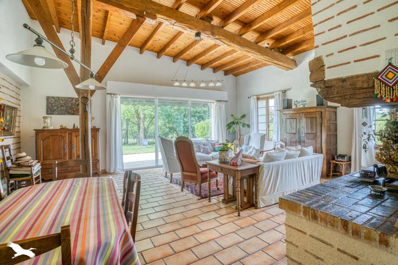 Vente Maison CASTELNAU SUR GUPIE - 8 pièces -181 m² - (47180)