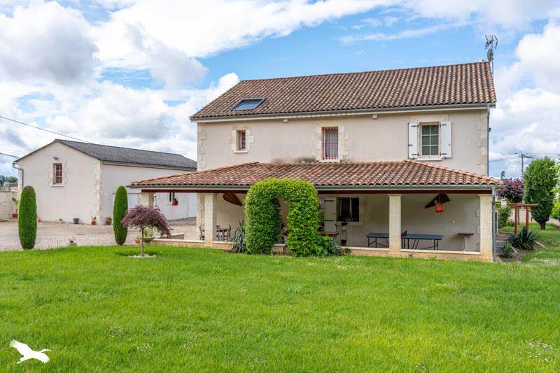 Vente Maison STE BAZEILLE - 8 pièces -310 m² - (47180)