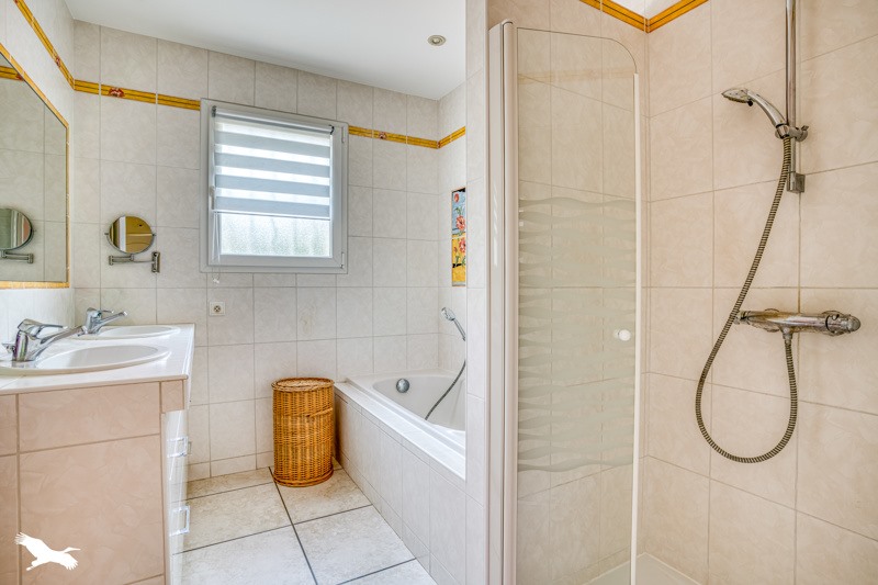 Vente Maison Sainte-Bazeille - 5 pièces -125 m² - (47180)