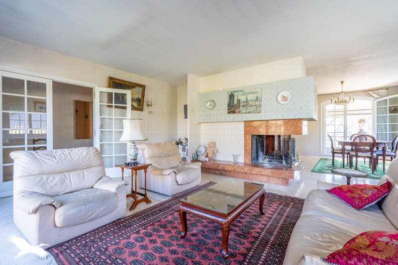 Vente Maison LEOGNAN - 7 pièces -199 m² - (33850)
