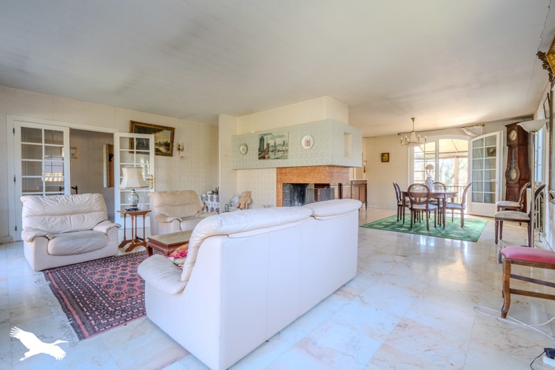 Vente Maison LEOGNAN - 7 pièces -199 m² - (33850)